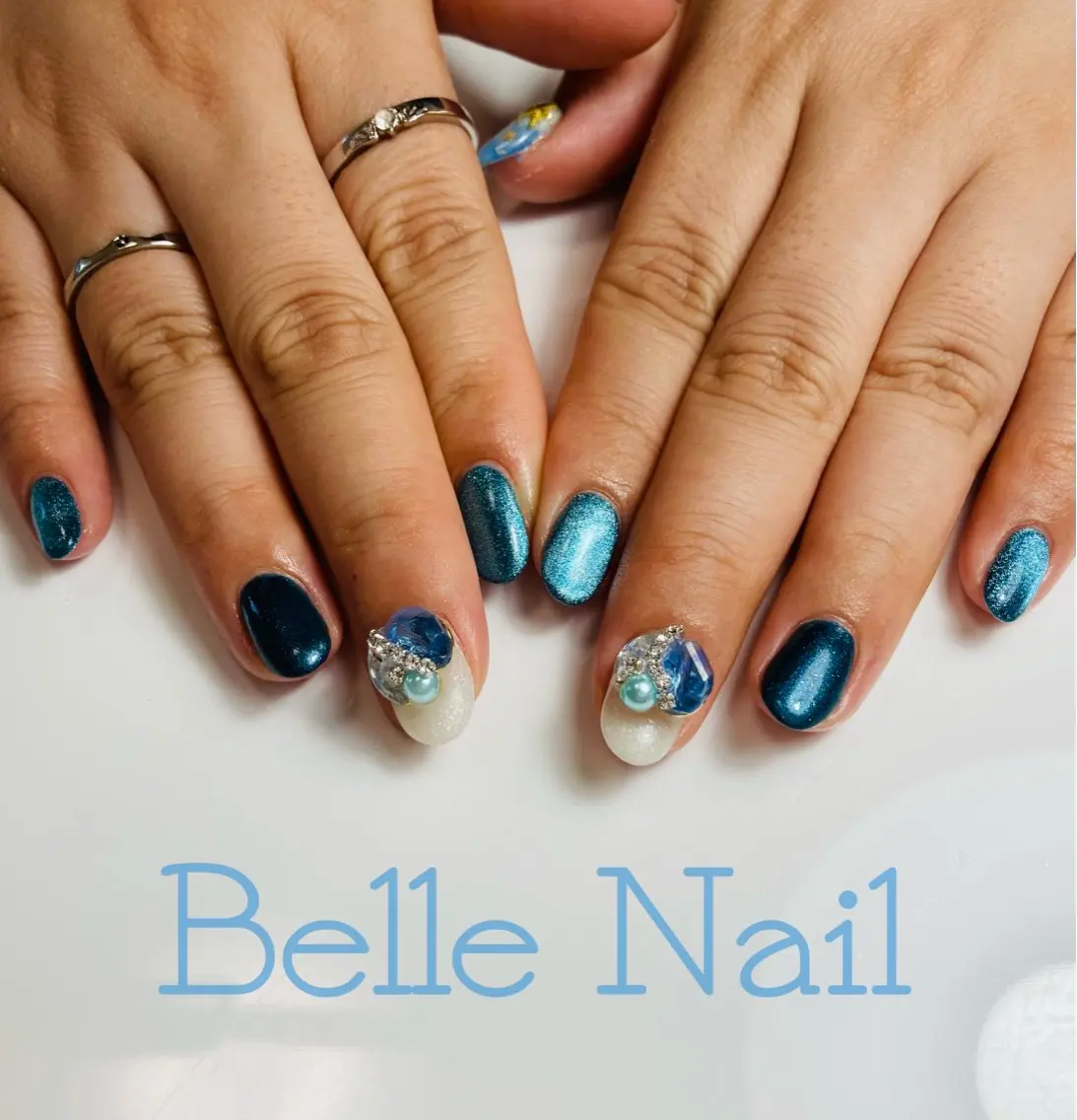 ネイル キラキラネイル Belle ネイル& ホワイトニングサロンのネイルデザイン
