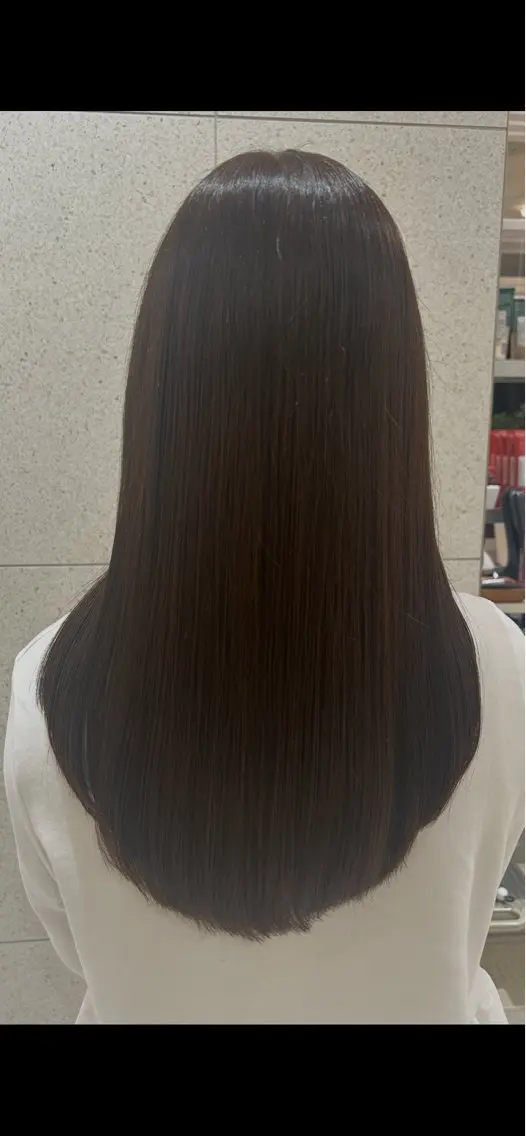 ロング 石川 瀬良のヘアスタイル