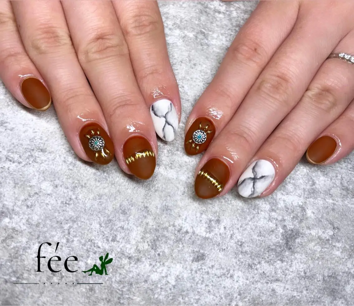 ネイル フットネイル ジェルネイル 韓国ネイル マグネットネイル ミラーネイル ハンドネイル nail salon fee(フィー)のネイルデザイン