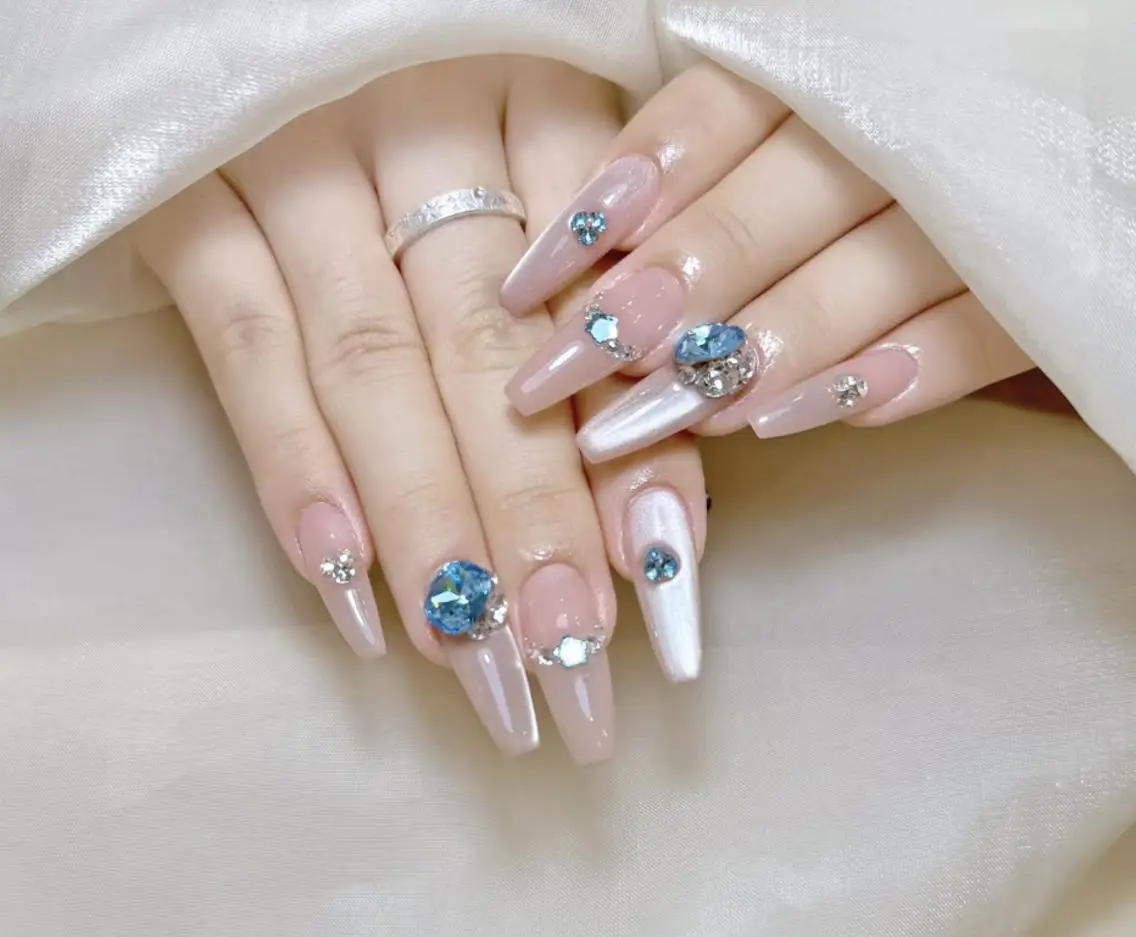 ネイル ハンドネイル Pure&Rich Nailのネイルデザイン