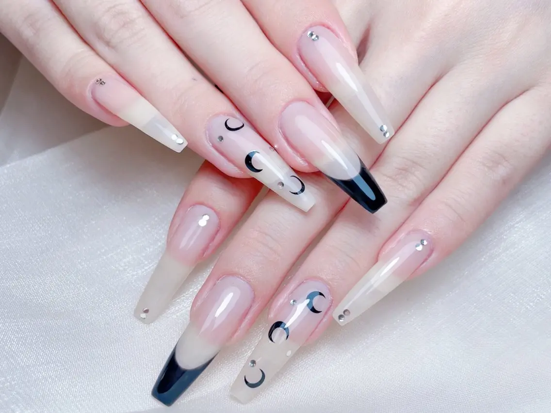 ネイル 🎀M nails✨ ビューティーのネイルデザイン