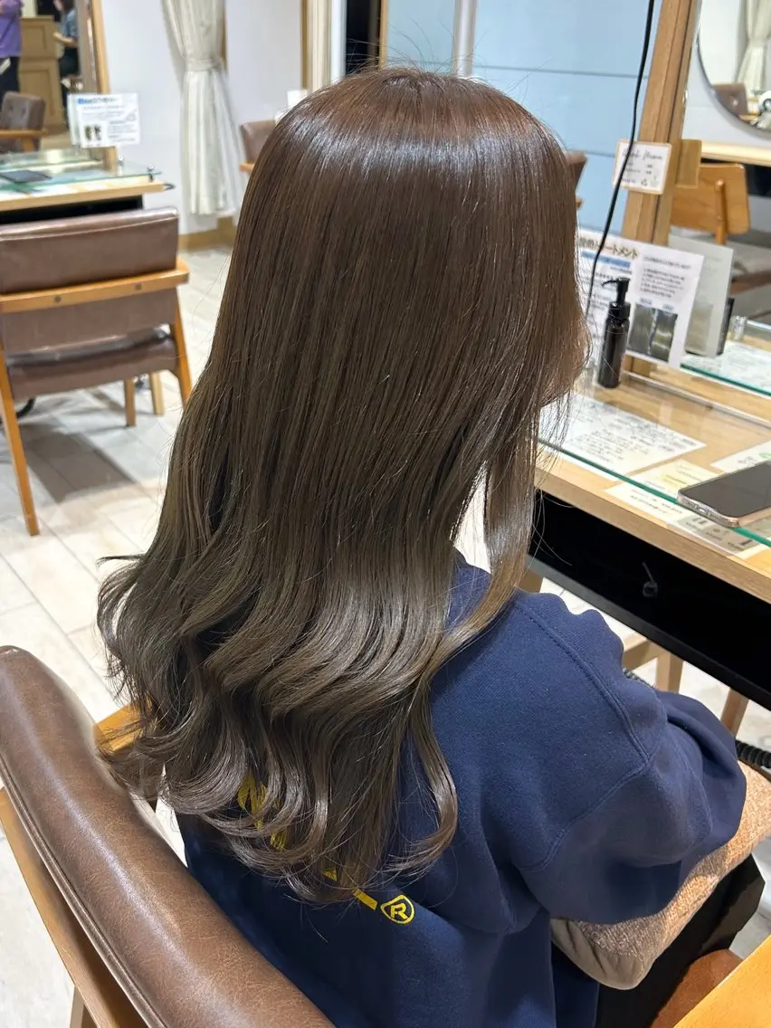 セミロング カラー ヘアカラー Ami 🕊✨のヘアスタイル