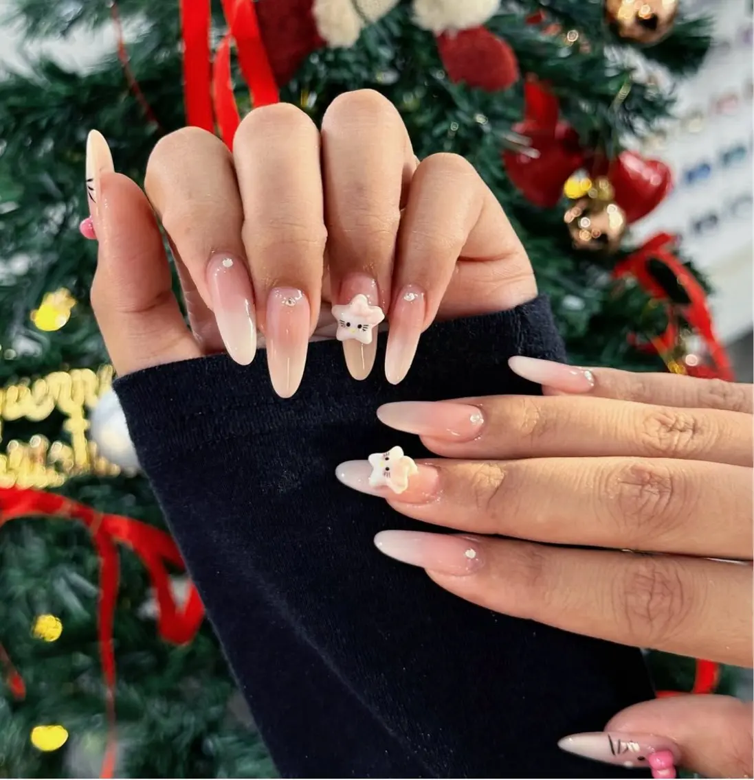 ネイル アートネイル オーロラネイル ブルー チークネイル フットネイル ハンドネイル NAILS168 新大久保店のネイルデザイン