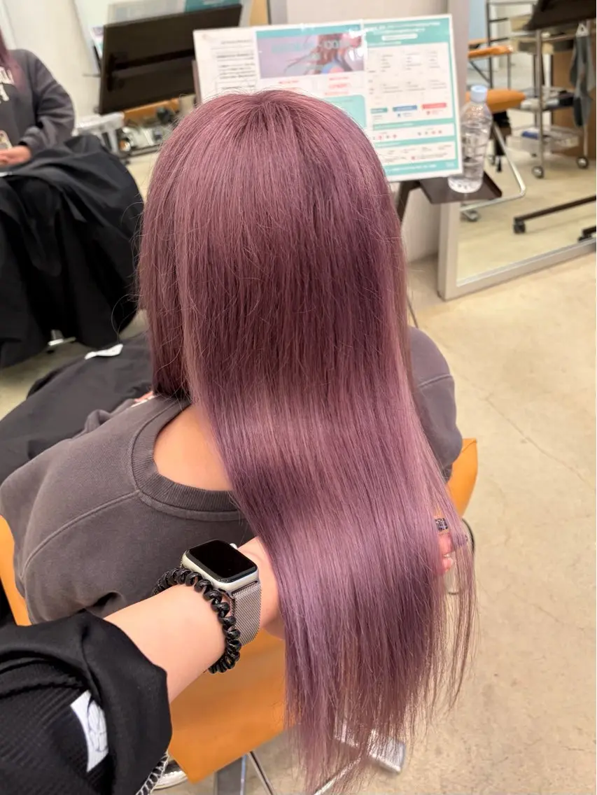 ロング ヘアカラー 羽鳥 菜々子のヘアスタイル
