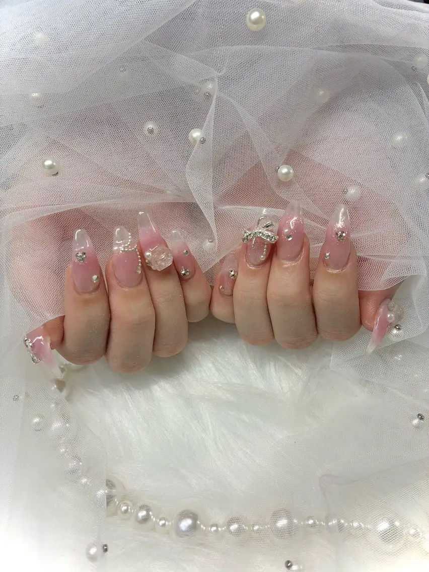 ネイル ハンドネイル Angel tailのネイルデザイン