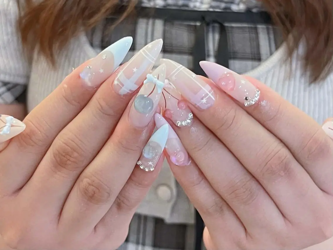 ネイル 長さ出し グラデーション 卒業式 キラキラネイル マグネットネイル Emi🌸Belle Nail Salonのネイルデザイン