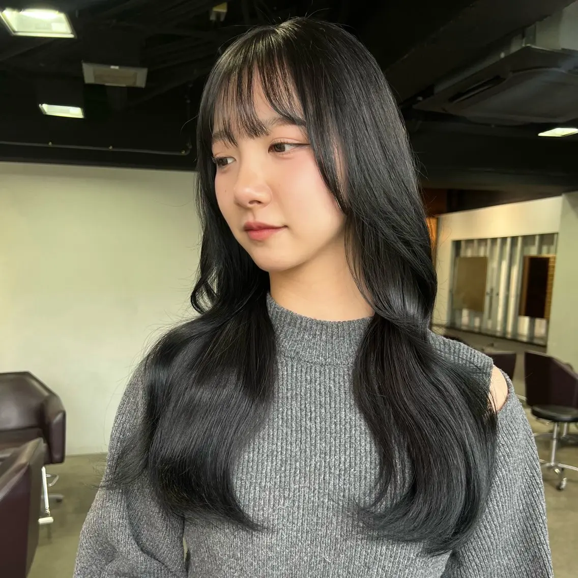 ロング カラー カット ヘアカラー トリートメント ヘアセット 韓国ヘア/透明感 カラー🤍yukaのヘアスタイル