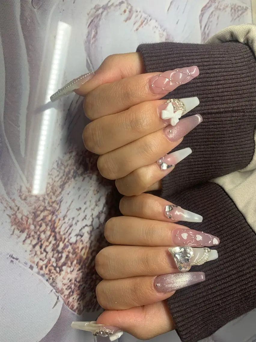 ネイル フレンチネイル ジェルネイル 韓国ネイル マグネットネイル マグネットフレンチ akina nailsのネイルデザイン