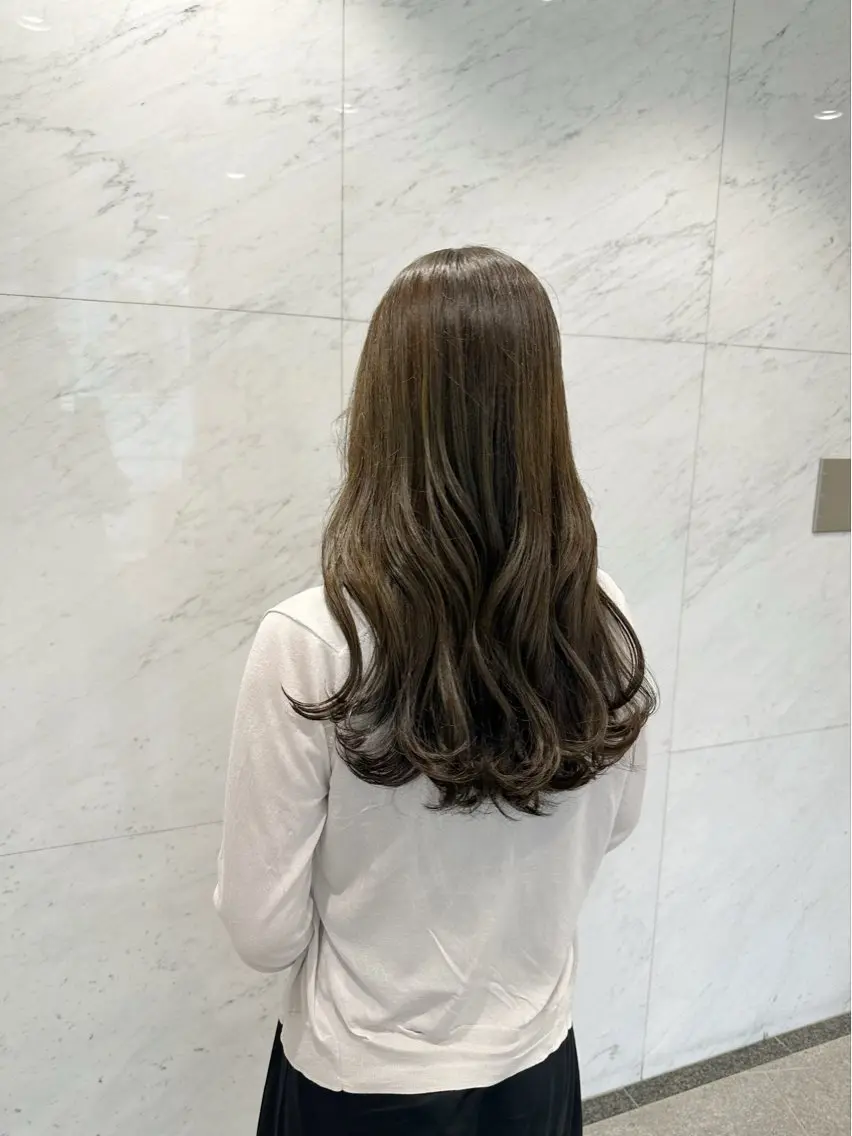 ロング カラー ヘアカラー トリートメント 古田 昂也のヘアスタイル