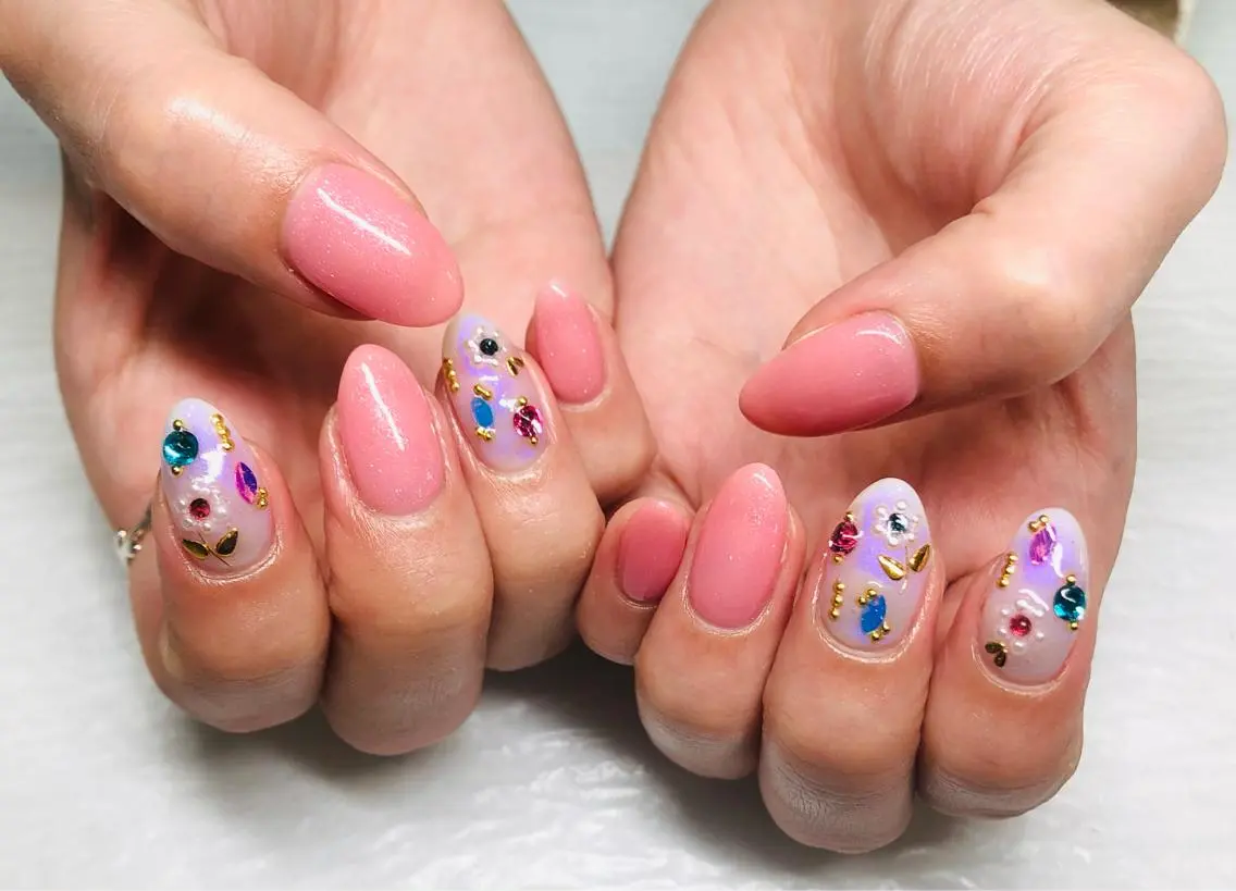 ネイル キラキラネイル 持ち込み ストーンネイル いちじゅう あおいのネイルデザイン