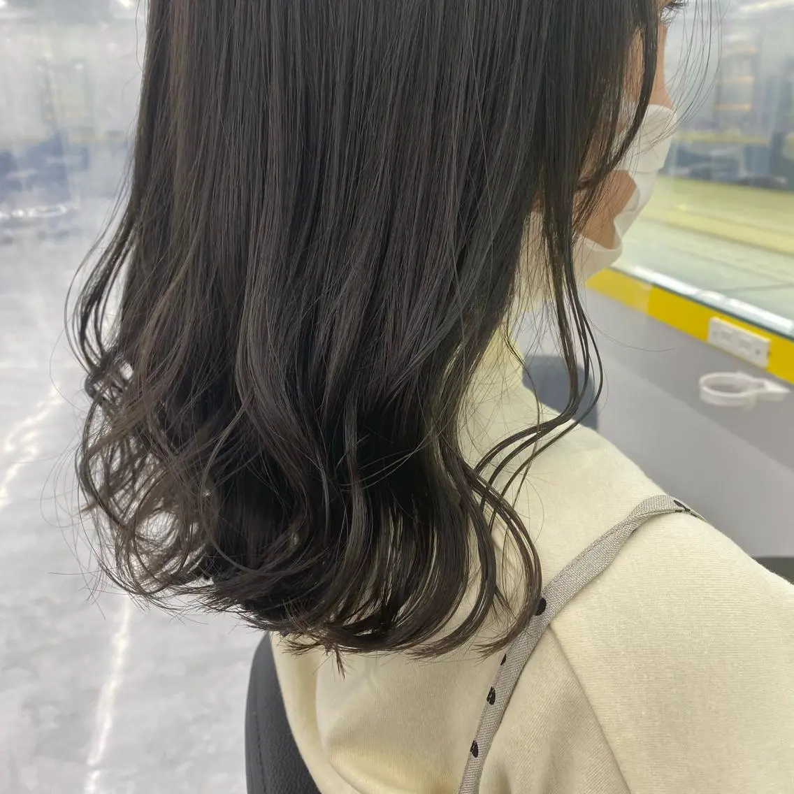 セミロング カラー ヘアアレンジ ヘアカラー トリートメント mai🍑暖色カラー /レイヤー💖のヘアスタイル