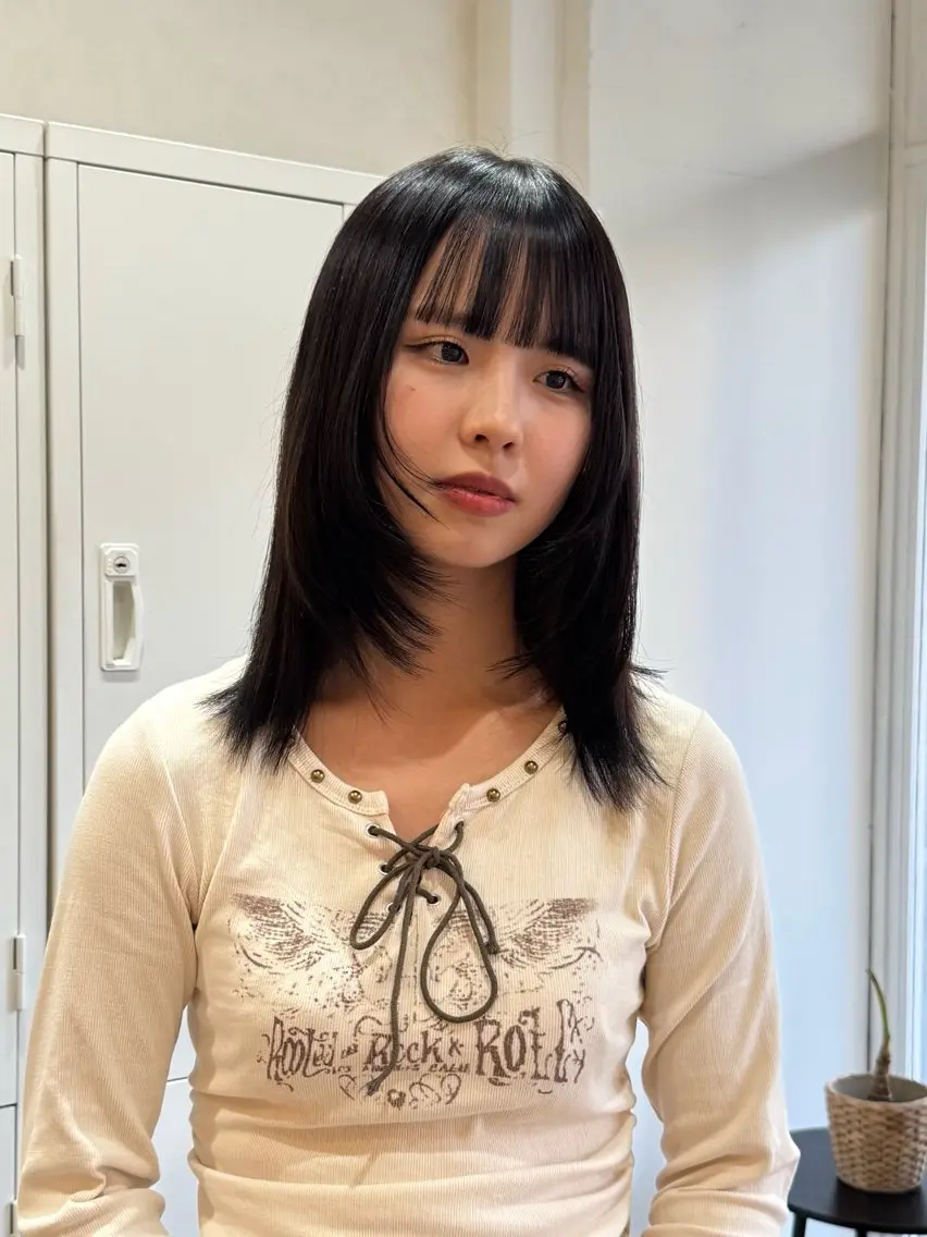 ミディアム レイヤーカット カット ヘアカラー ROMEO京橋 タナカユアンのヘアスタイル