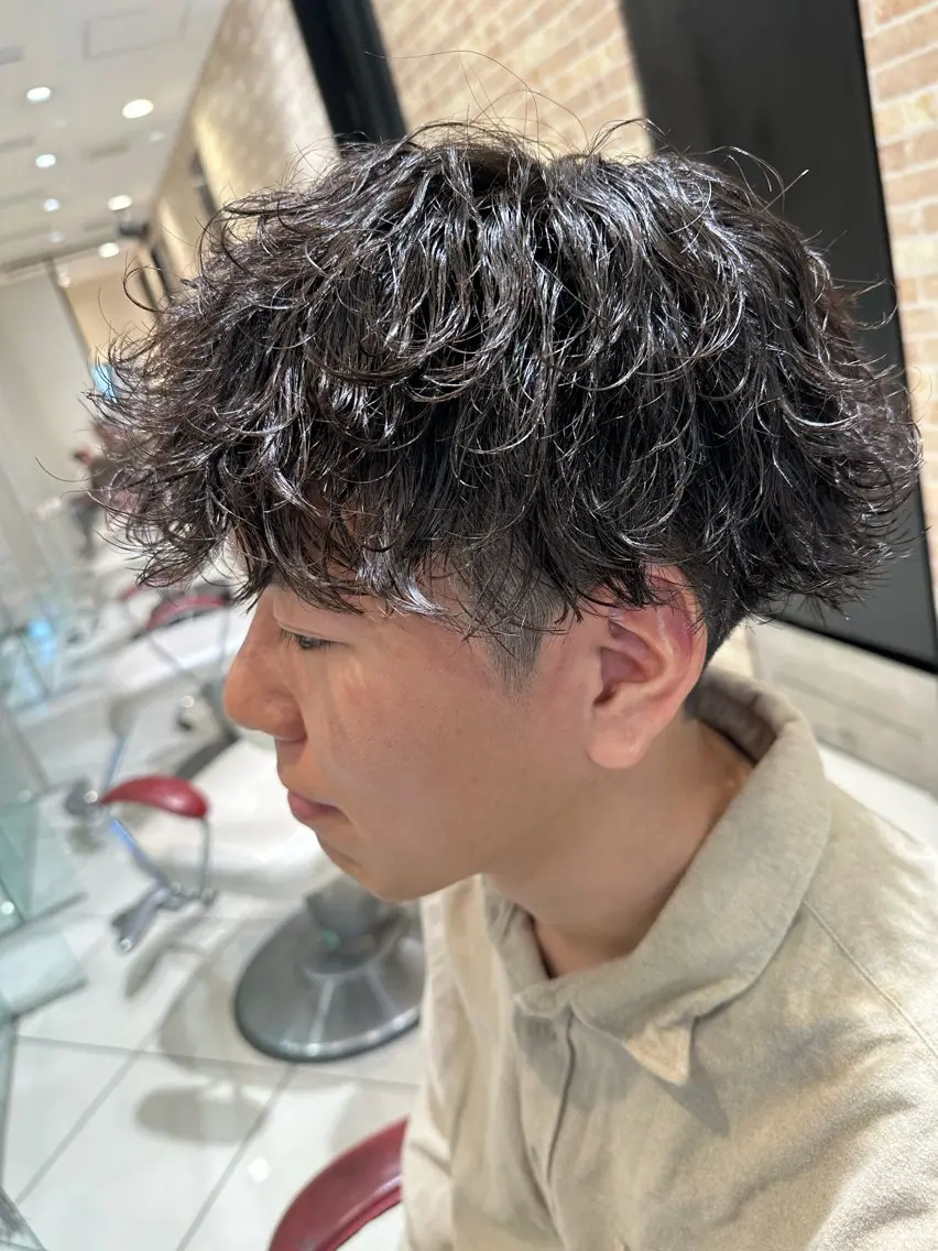 ショート パーマ メンズ メンズパーマ 波巻きパーマ 💈メンズ特化 美容師サキ💈のヘアスタイル