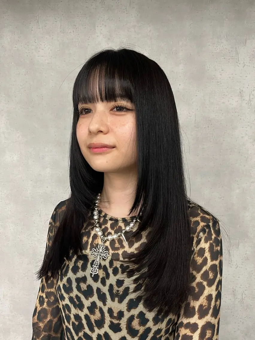 ロング パーマ レイヤーカット anon Loemのヘアスタイル