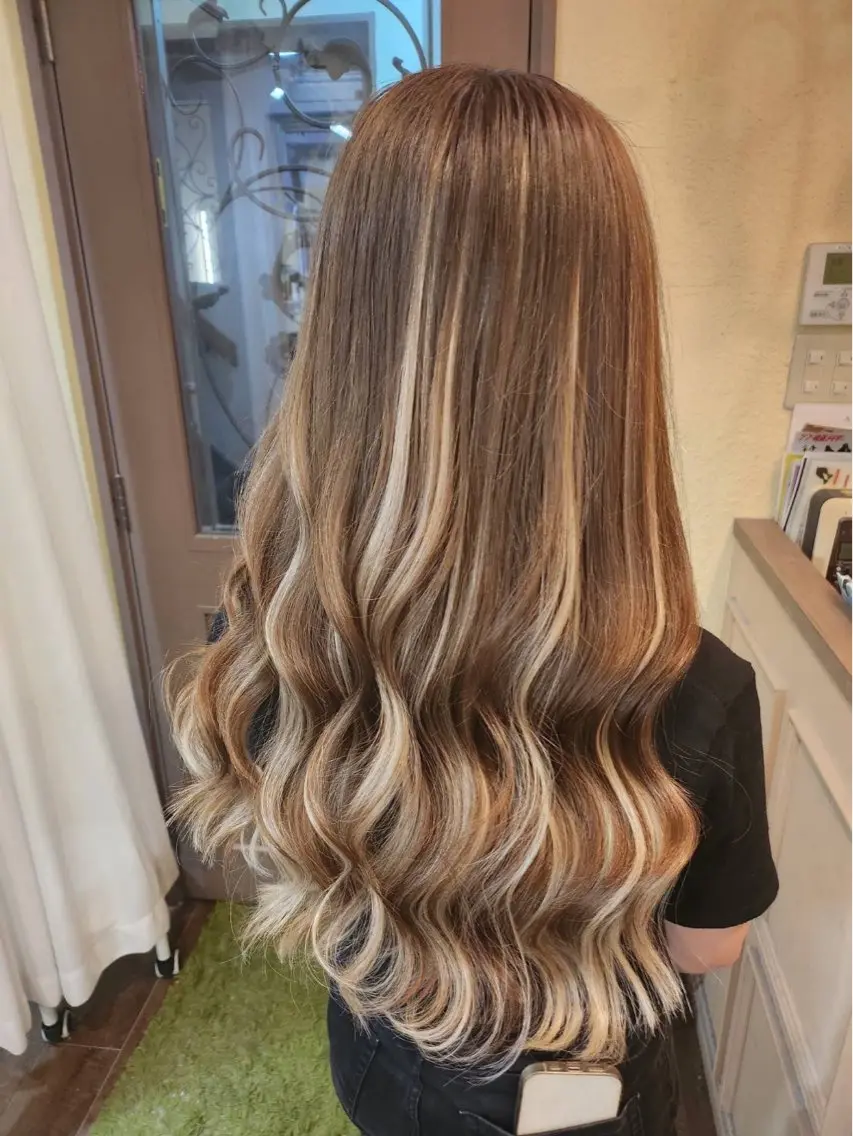 ロング ヘアアレンジ シールエクステ エクステ ハイライト カット エクステ MagicMush ✴︎シールエクステのヘアスタイル