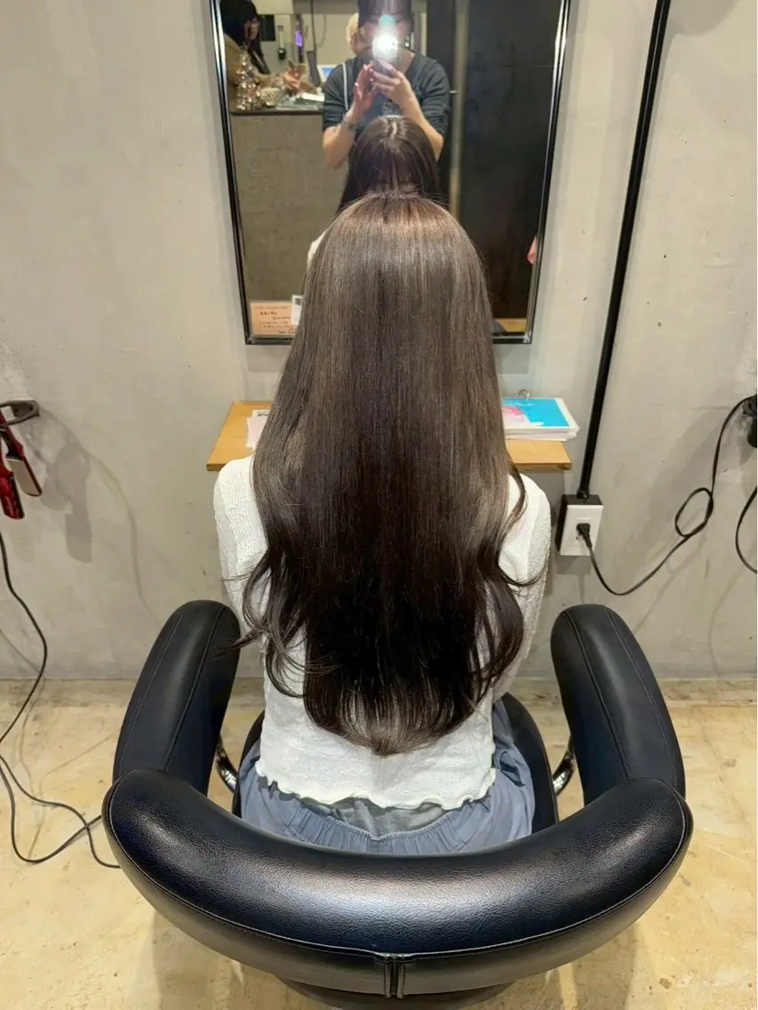 ロング カラー 髪質改善 トリートメント maki／博多／透明 感カラー／ハイトーンのヘアスタイル