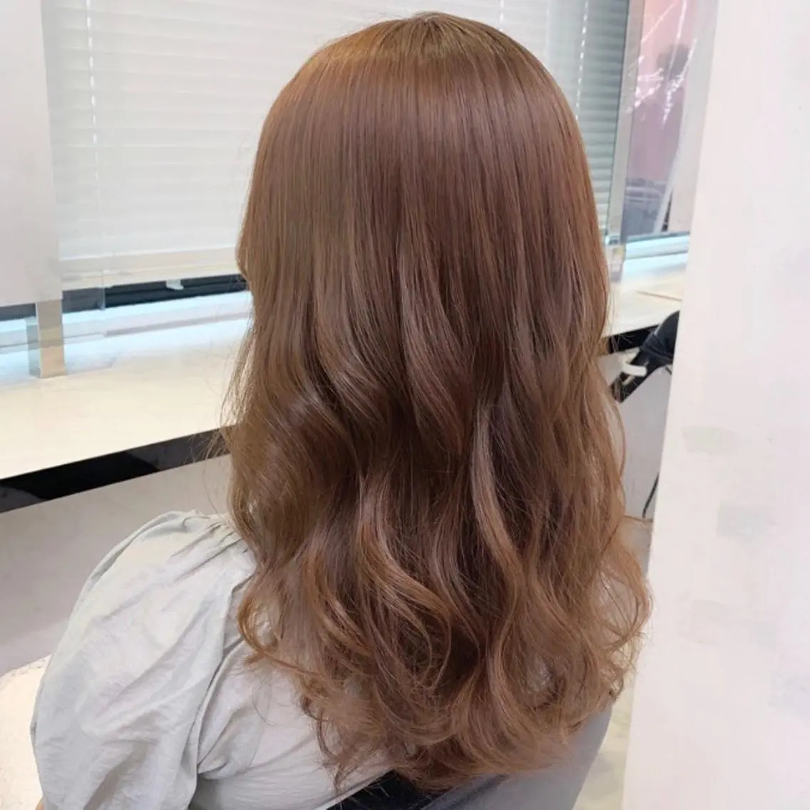 セミロング カラー ヘアアレンジ 🩰透明感カラー♡ UTA🩰のヘアスタイル