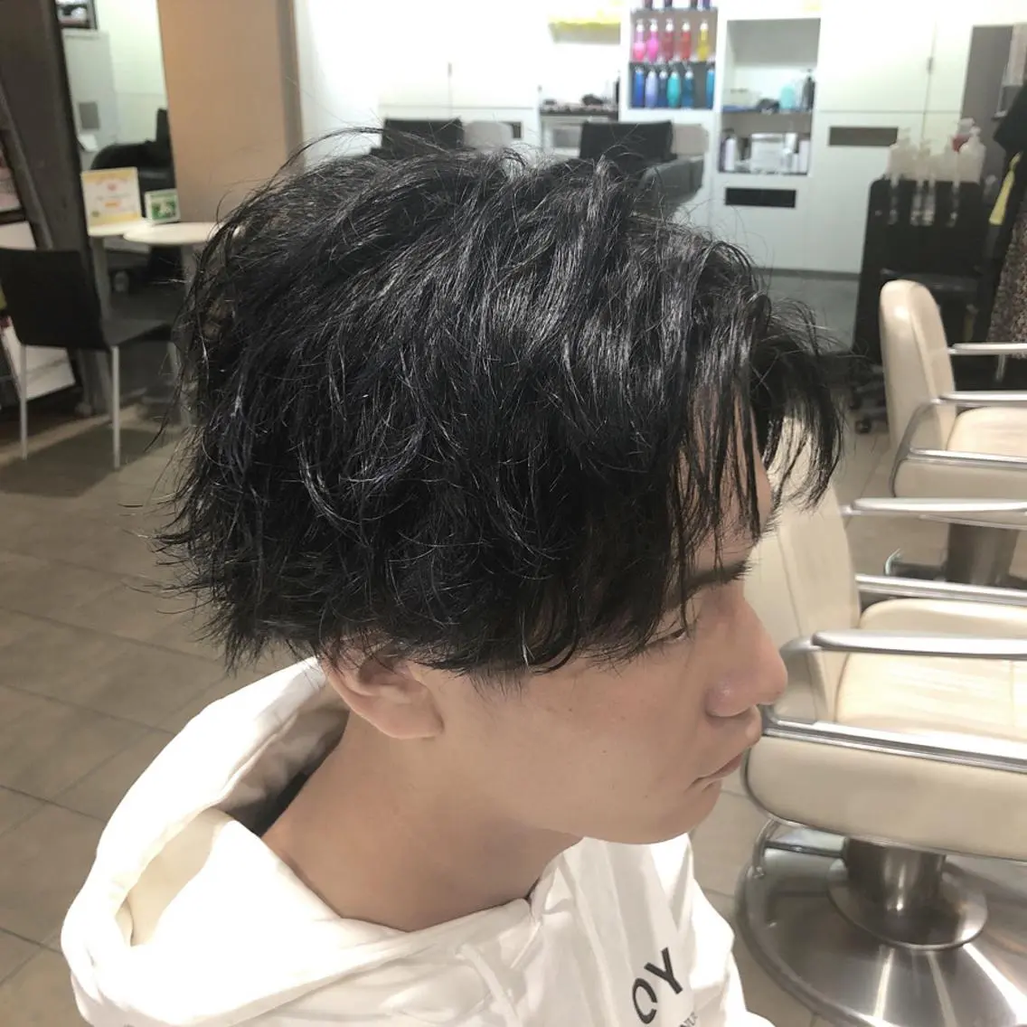 パーマ メンズ センターパート メンズ レイヤー ウルフ 弓木啓輔のヘアスタイル