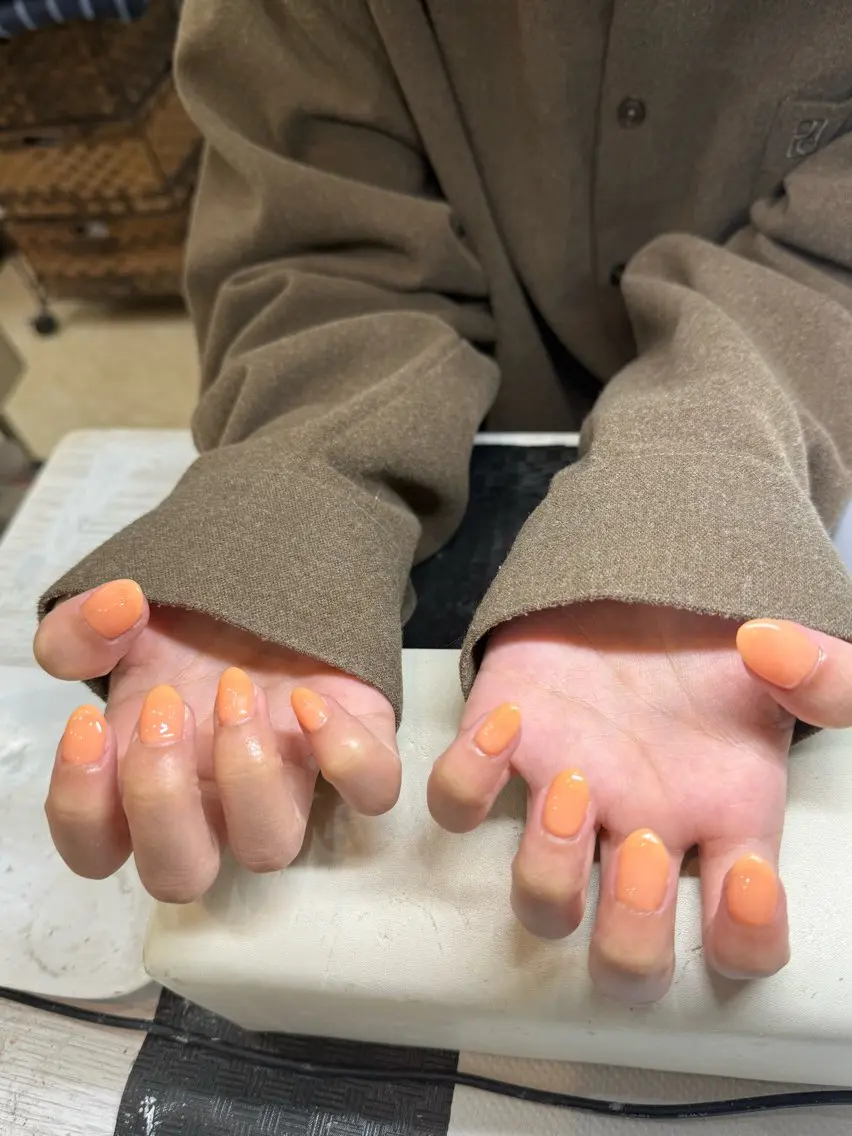 ネイル クリアネイル オレンジ 三宮 真琴のネイルデザイン