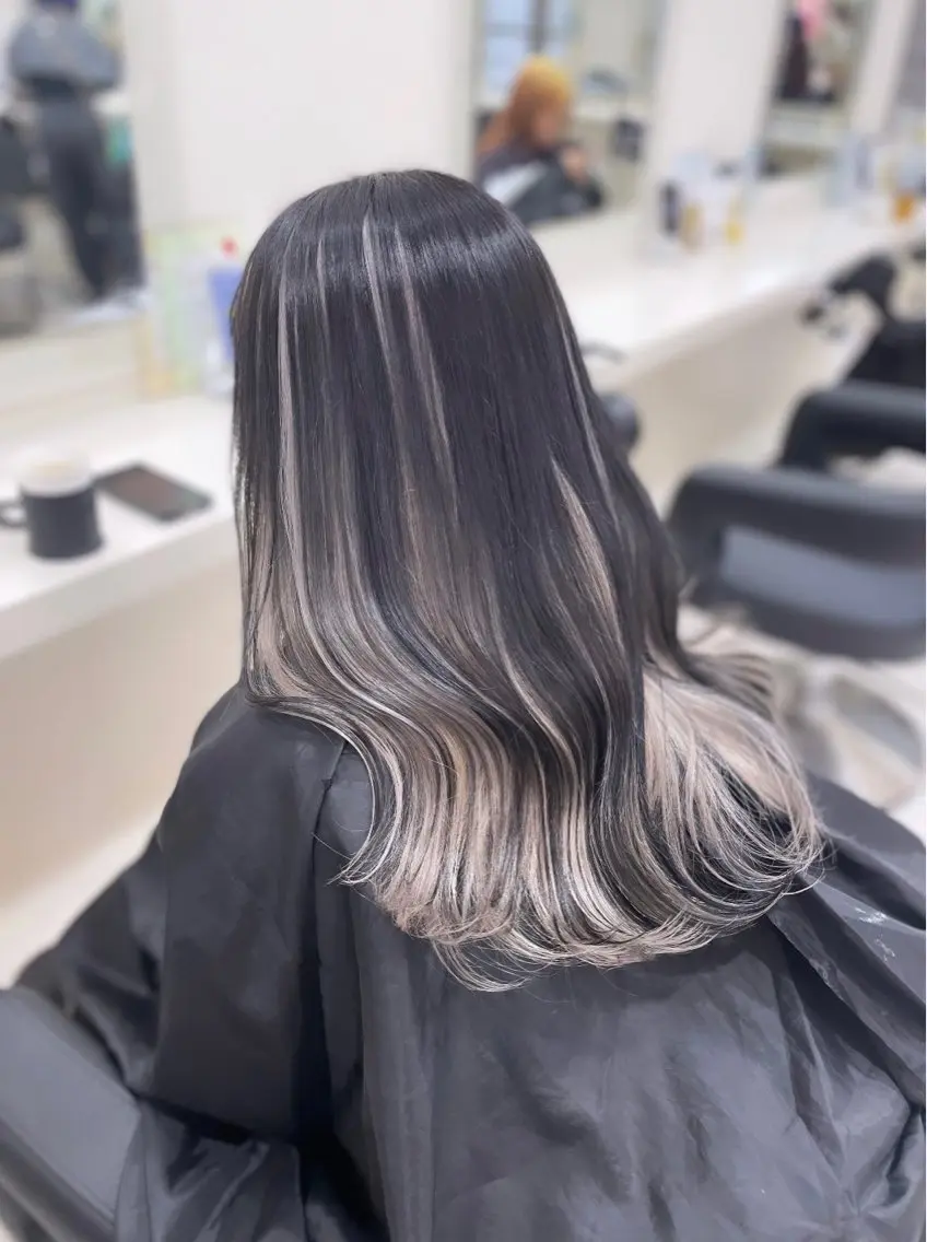 ロング 🎀淡めモテカラー WAKANA🎀のヘアスタイル