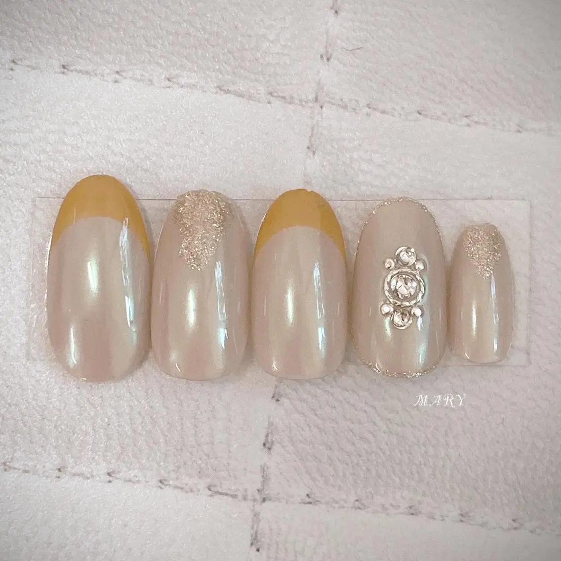 ネイル オーロラネイル フレンチネイル ニュアンスネイル ワンカラーネイル ハンドネイル Mary nail .narumiのネイルデザイン