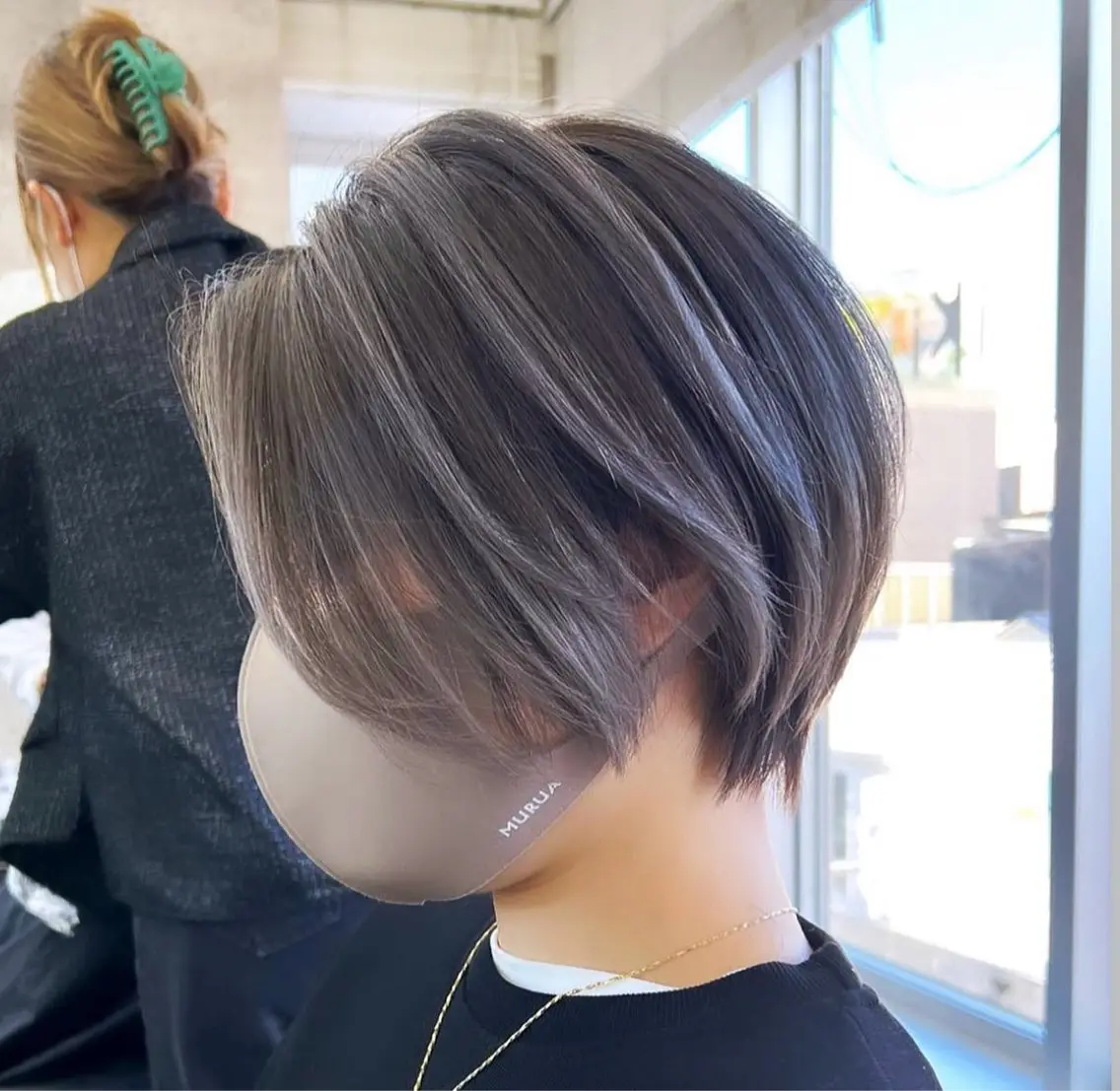 ショート 🫧バレイヤージュ/ ハイトーン/ミズキのヘアスタイル