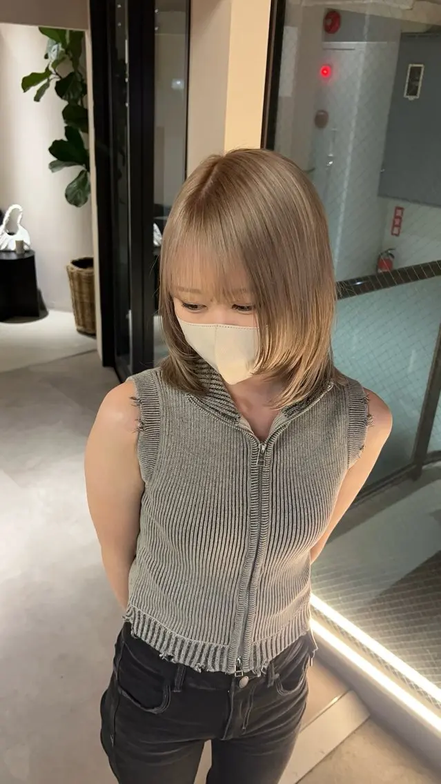 ミディアム カラー ヘアカラー トリートメント 今が1番似合う自分に /志音のヘアスタイル