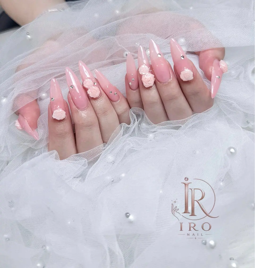 ネイル ハンドネイル IRO Nail Studioのネイルデザイン