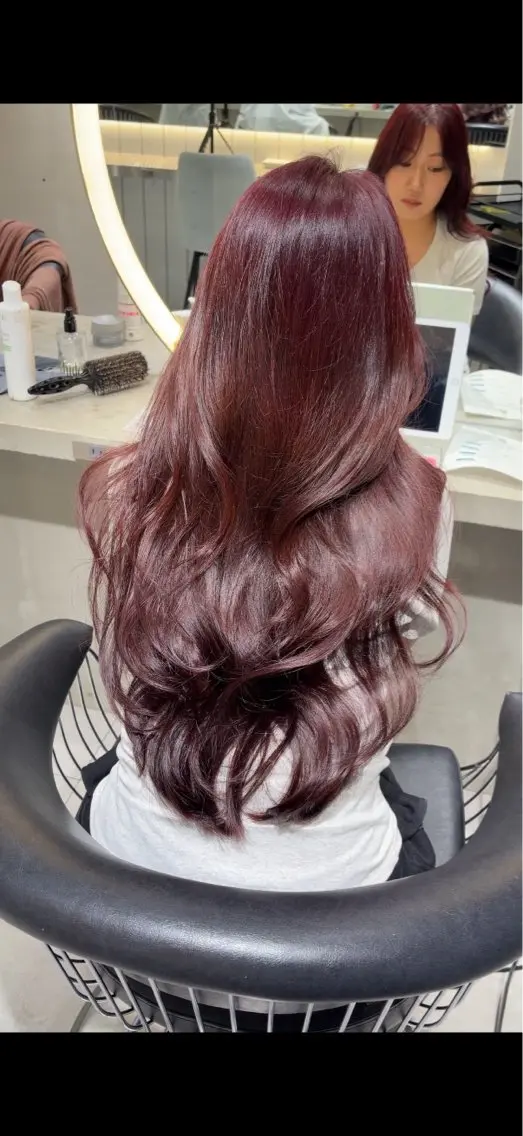 ロング 佐渡優 365連勤する美容師のヘアスタイル