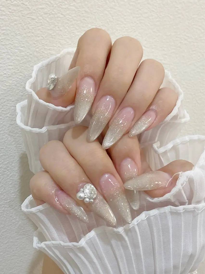ネイル Limnail🤍 ayaのネイルデザイン