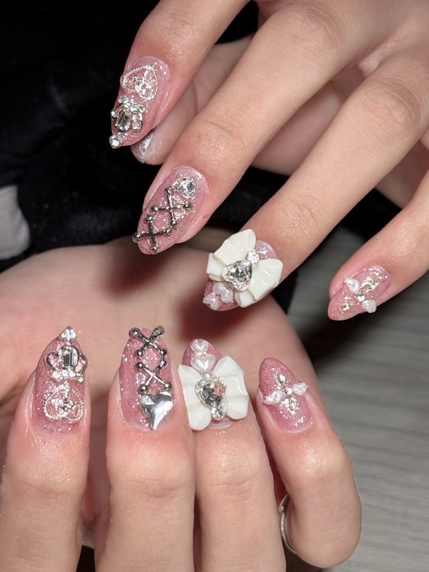 ネイル アートネイル フレンチネイル ジェルネイル キラキラネイル 韓国ネイル ハンドネイル ICE Nailsのネイルデザイン