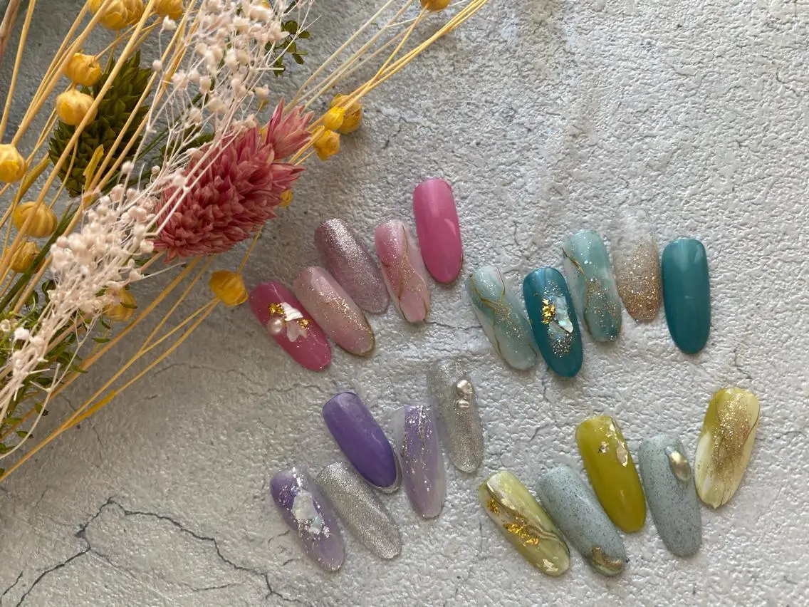 カラー ネイル ハンドネイル ハンドケア ëmma nail_ by chulaのネイルデザイン