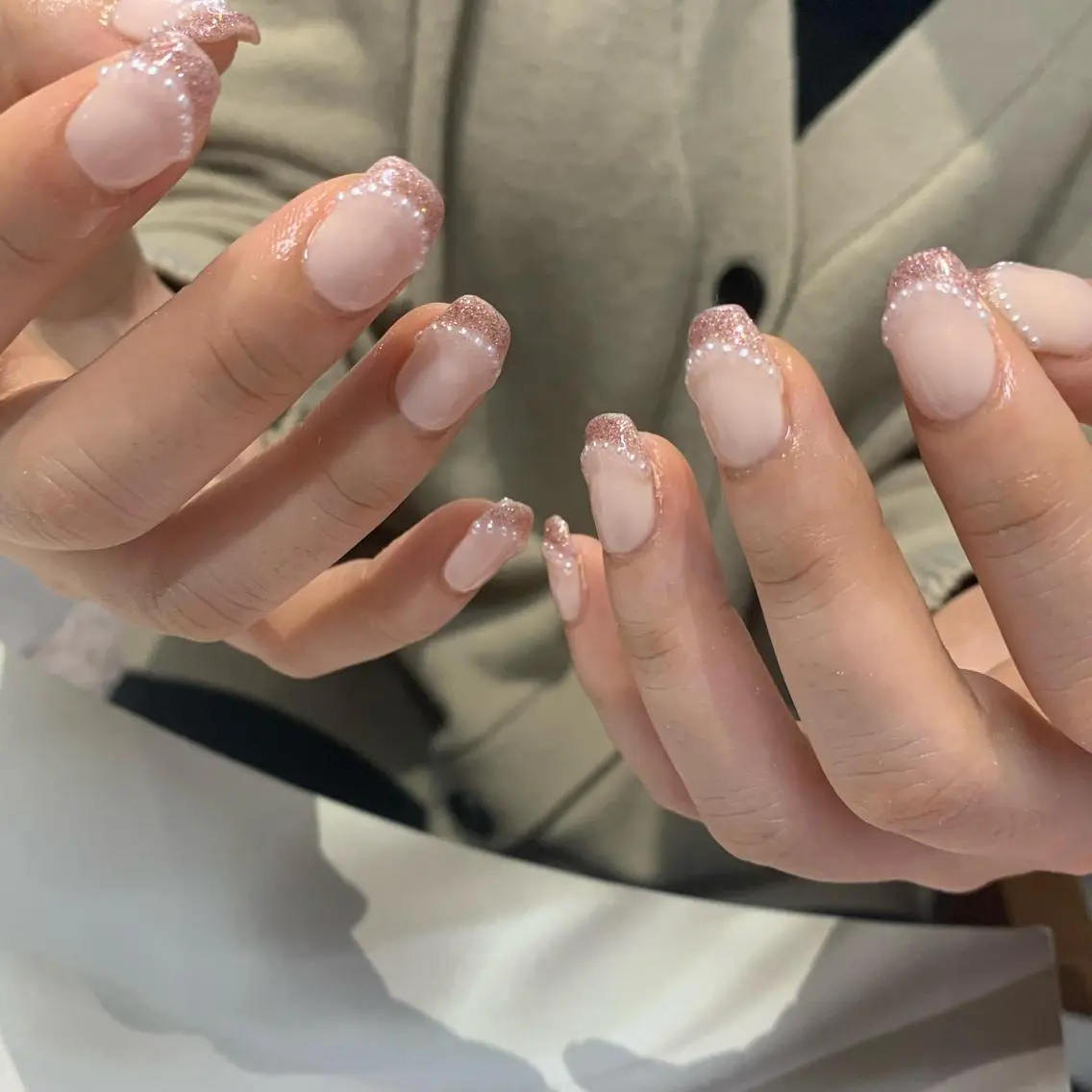 ネイル フレンチネイル ガーリー マキノ ユイのネイルデザイン