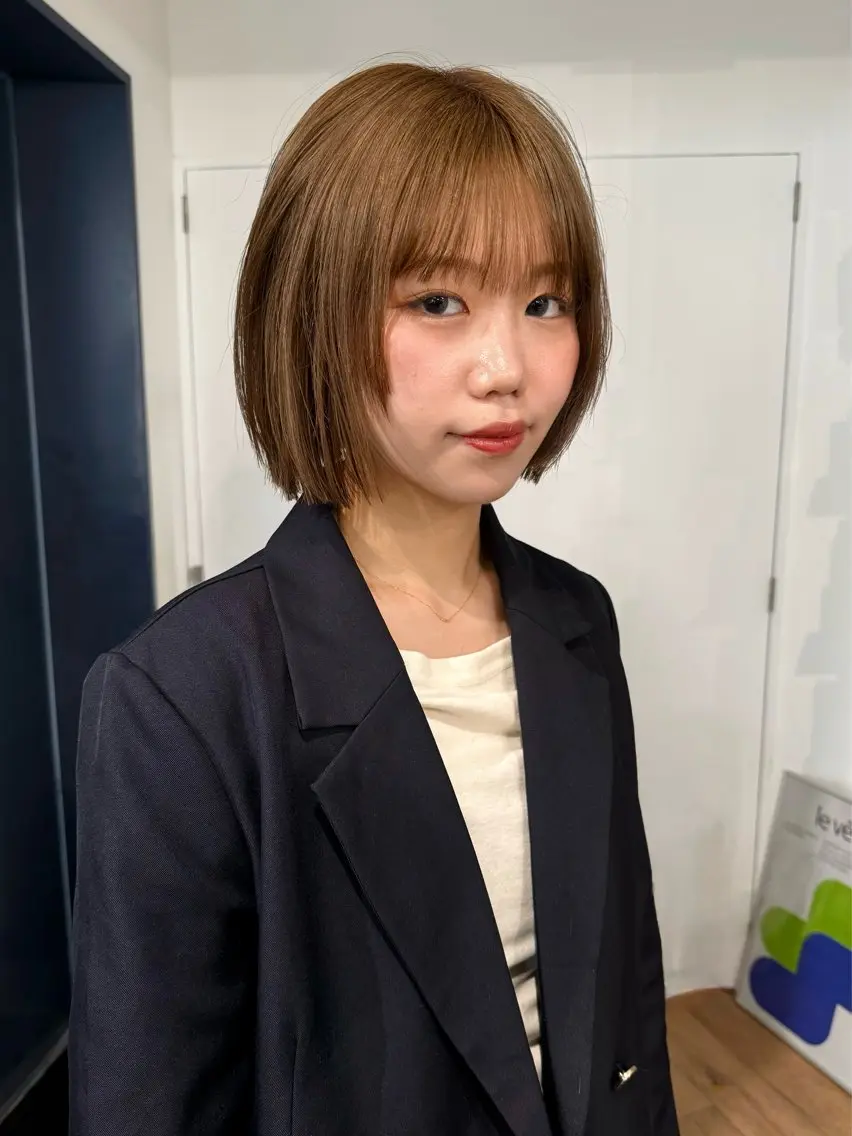 ミディアム カット ヘアカラー トリートメント sota/透ける モノトーン/抜け感のヘアスタイル