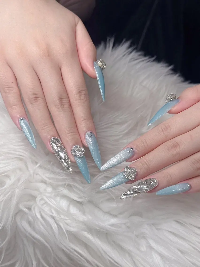 ネイル Lee Nailsのネイルデザイン