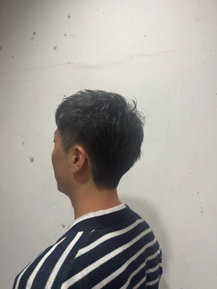 メンズ くすみ あやなのヘアスタイル