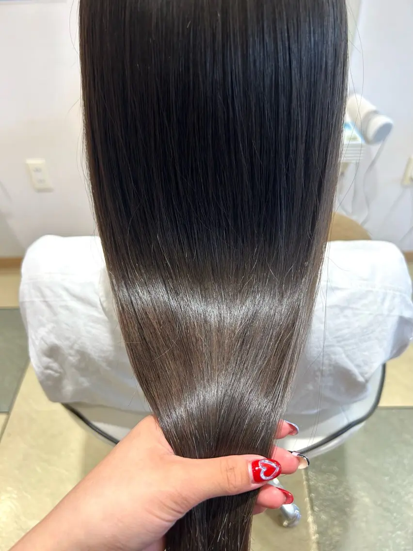 ロング カラー 縮毛矯正 🩷愛咲🩷レイヤー /透明感カラーのヘアスタイル