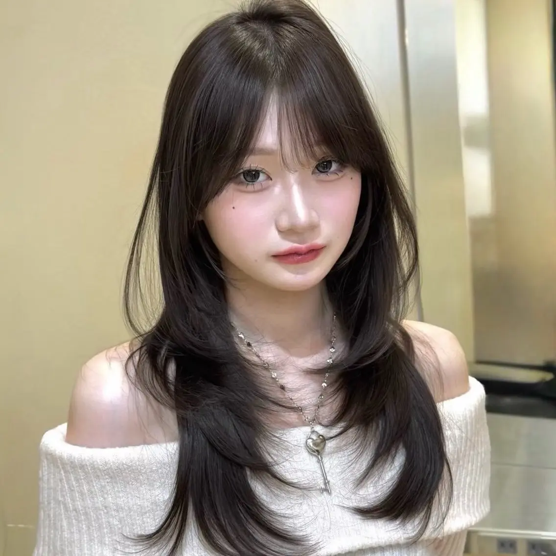 ロング カット ヘアカラー トリートメント 韓国レイヤー/顔周り 縮毛矯正/ 渡邊莉玖のヘアスタイル