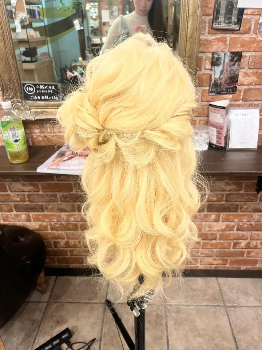 ロング ヤマダ アヤノのヘアスタイル