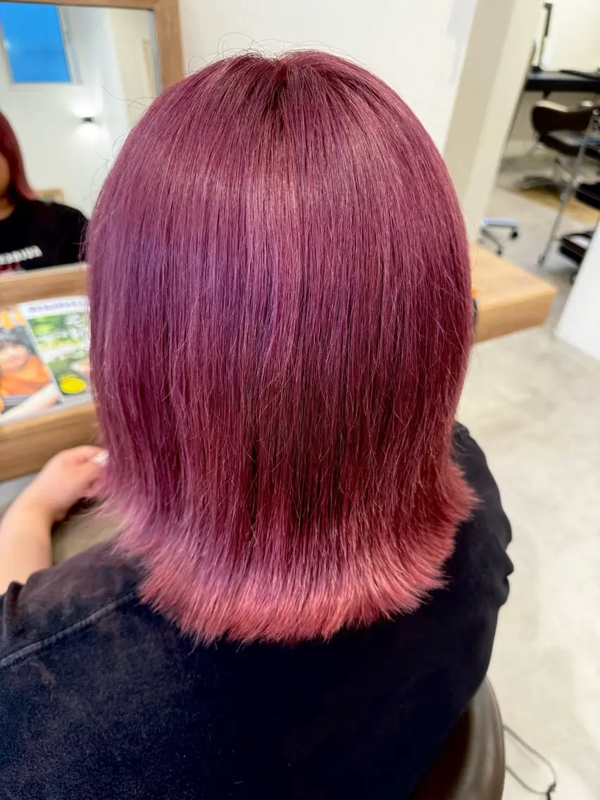 カラー ブリーチ ピンクカラー 鈴木 陽菜のヘアスタイル
