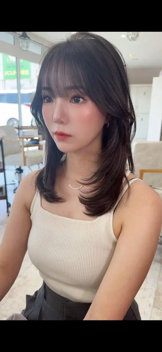 ミディアム カラー レイヤーカット 藤井 章太のヘアスタイル