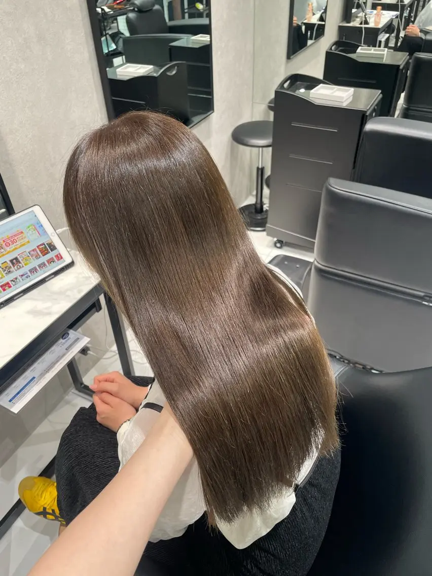 カラー ブラウンカラー オリーブブラウン 艶カラー/ 下茂優衣のヘアスタイル