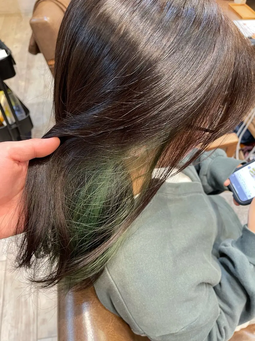 セミロング カット ヘアカラー ゆうだい モデル募集中のヘアスタイル
