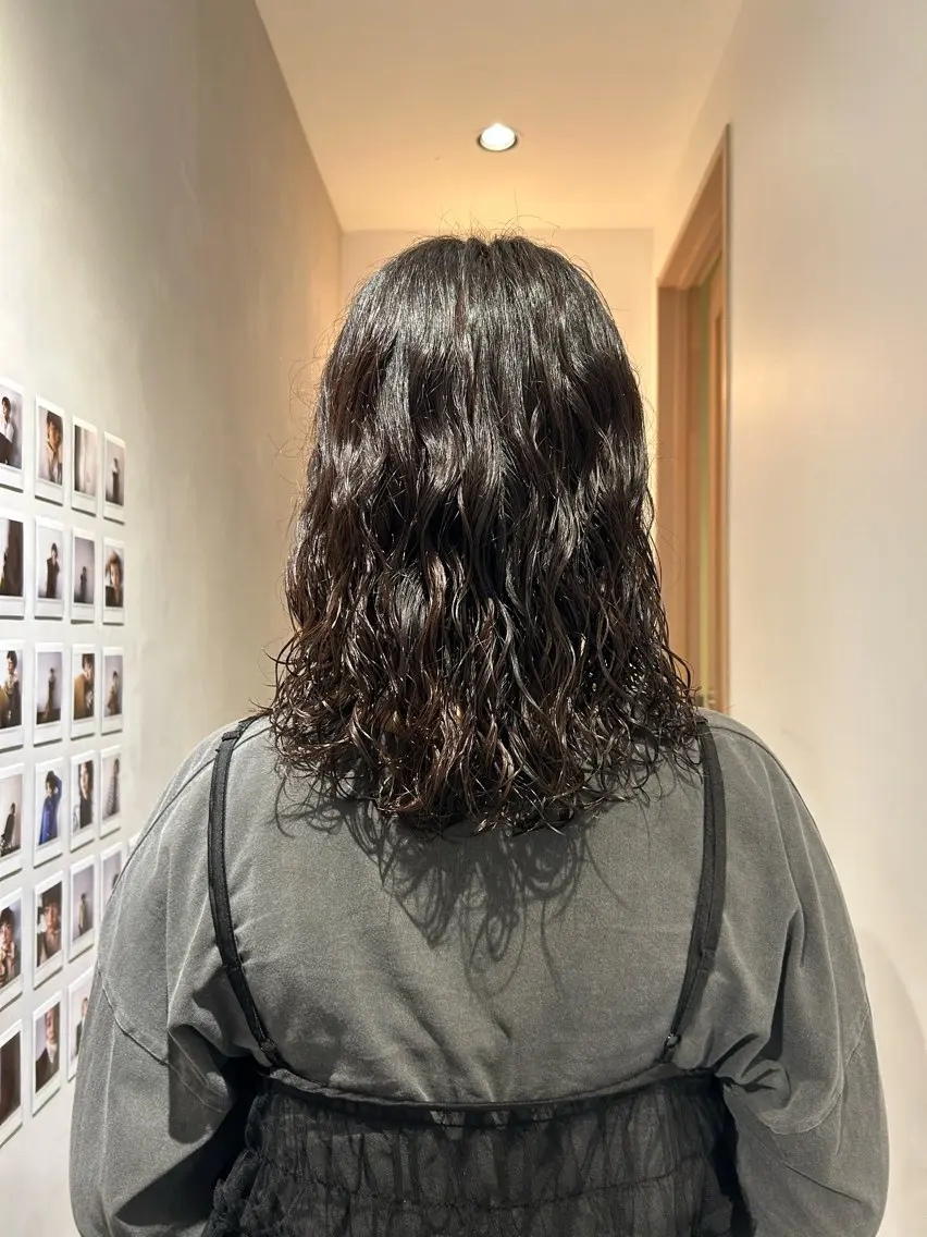 ミディアム ミディアムパーマ 骨格診断カット ひより FILMSのヘアスタイル