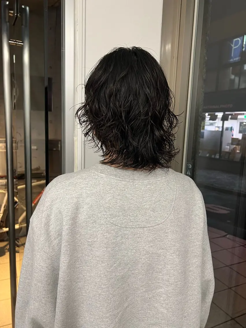 ミディアム パーマ ミディアムパーマ レイヤーカット ストレートパーマ カット パーマ トリートメント Lit. RINAのヘアスタイル