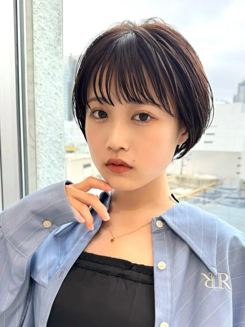 ショート カラー カット ヘアカラー トリートメント 💍新宿ショート 💍岩田莉奈のヘアスタイル