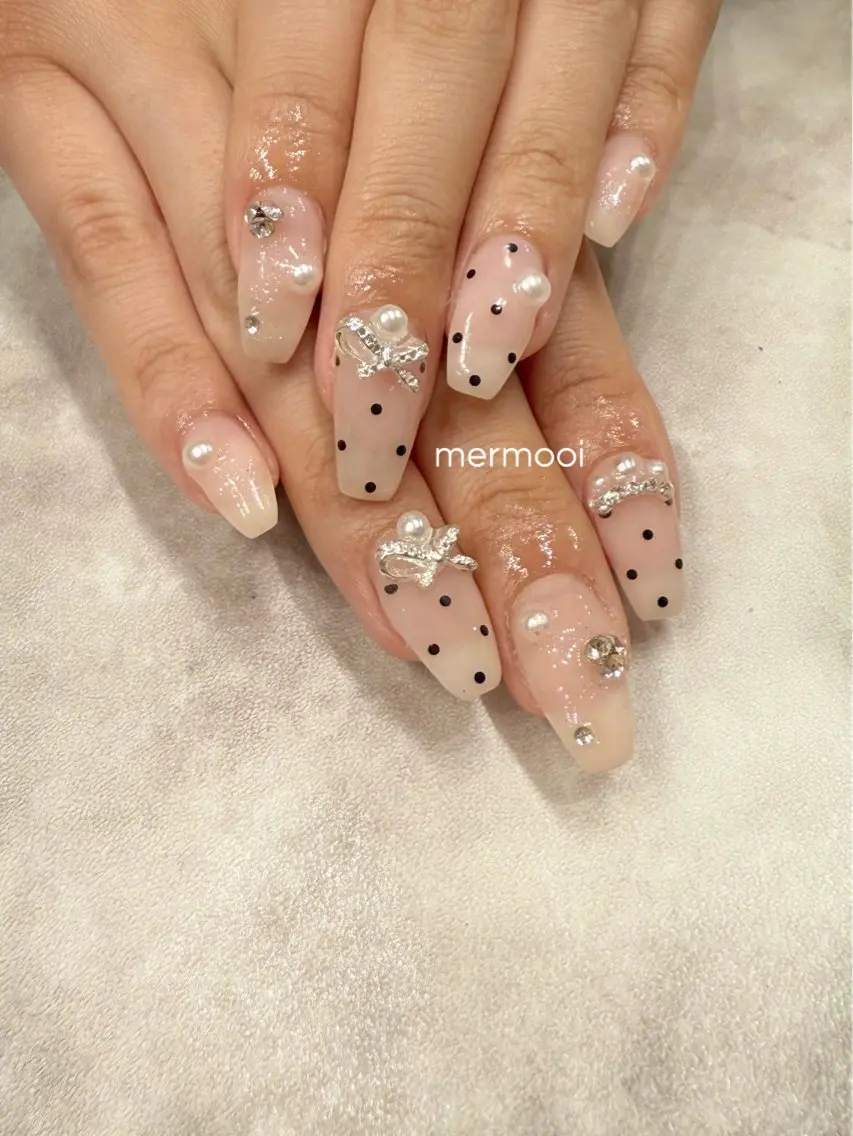 ネイル ドット ジェルネイル 韓国ネイル パラジェル リボン mermooi nailのネイルデザイン