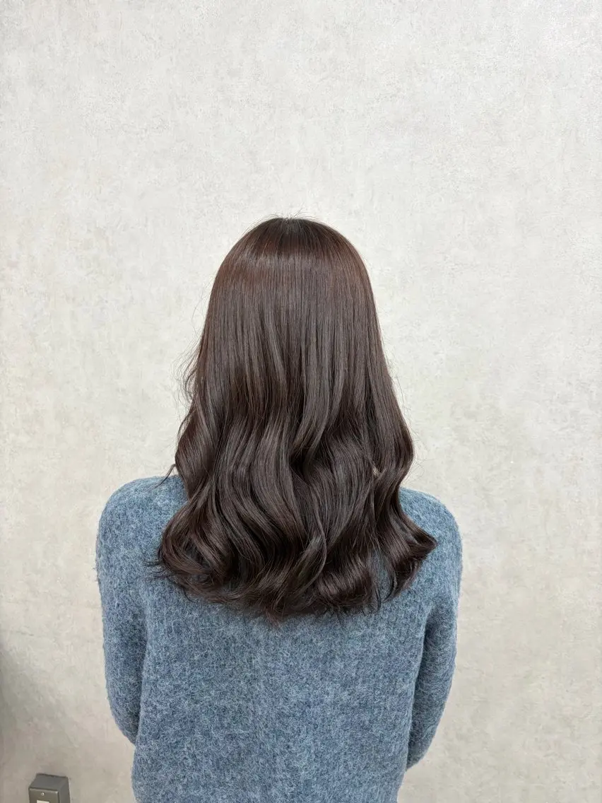 セミロング カラー ブラウンカラー ココアブラウン 倉澤 愛理のヘアスタイル