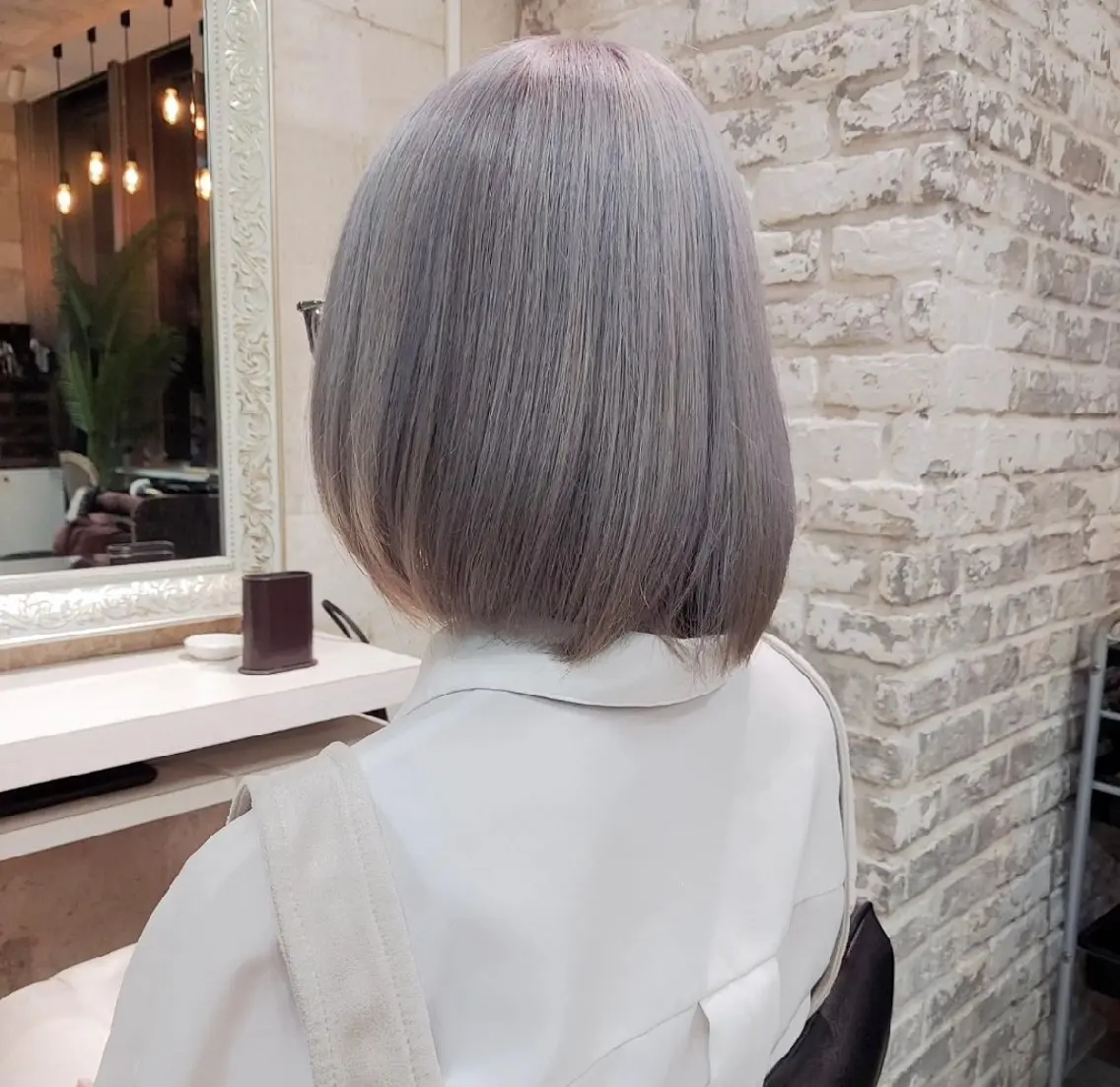 ミディアム カラー シルバー ヘアカラー トリートメント ブリーチ・ハイトーン 特化🎉内山のヘアスタイル