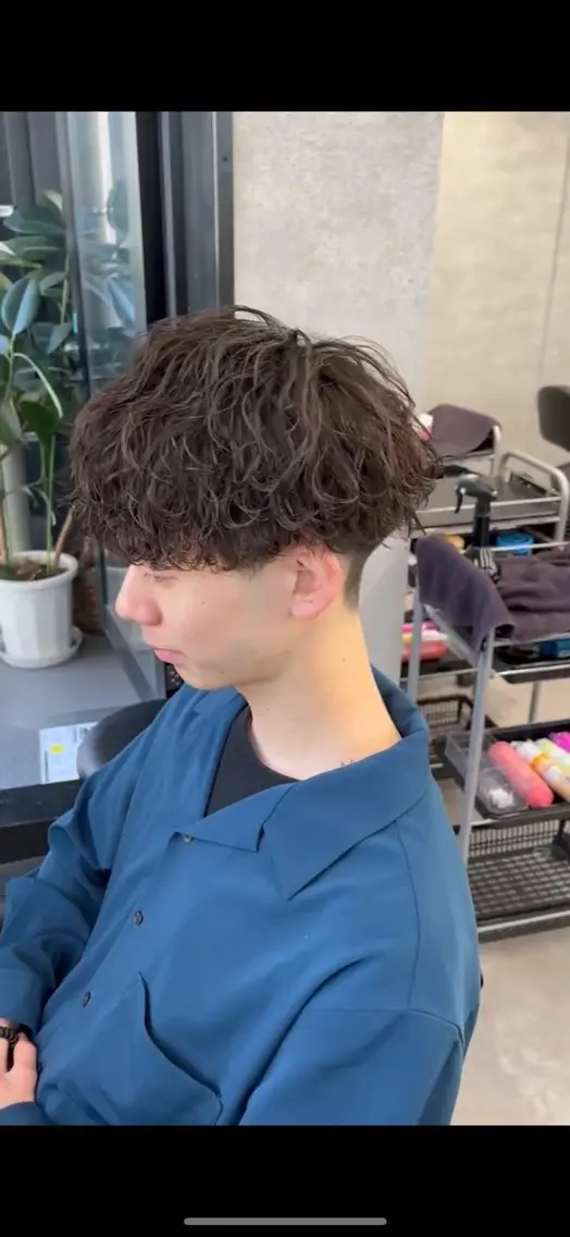 パーマ メンズ 磯村 翔大のヘアスタイル